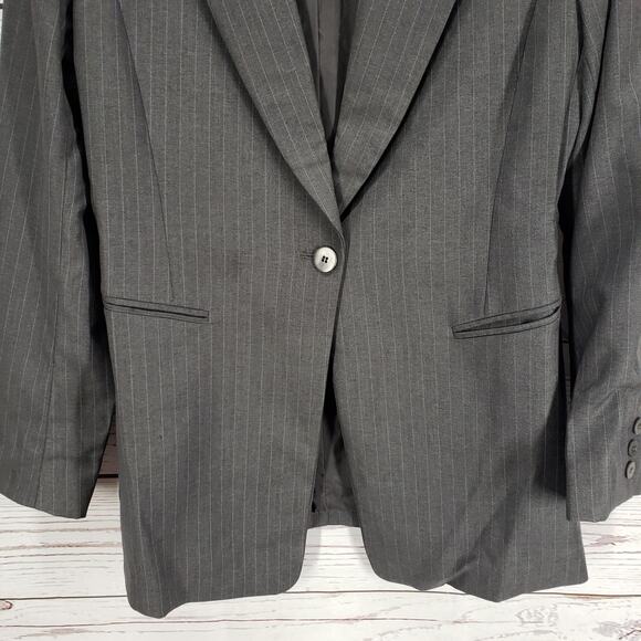 Lafayette 148 New York Gray Pinstriped 100%Wool Blazer Jacket Size 10 - Picture 6 of 15